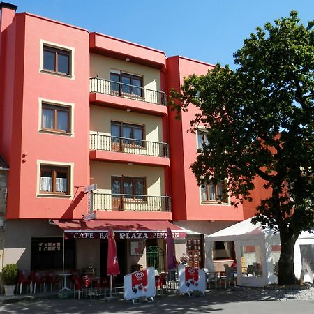 Pensión Plaza Quintáns Exterior foto