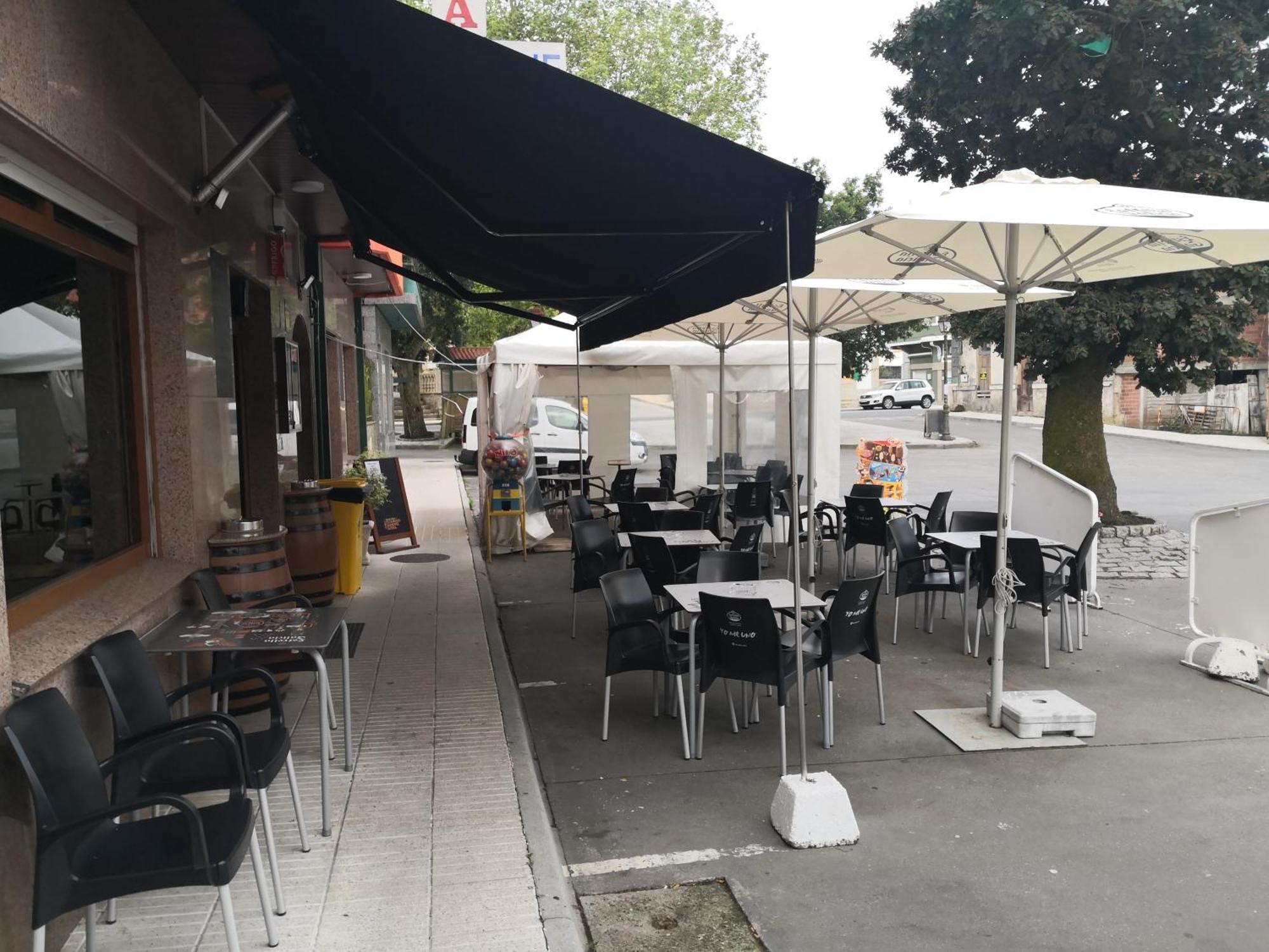 Pensión Plaza Quintáns Exterior foto