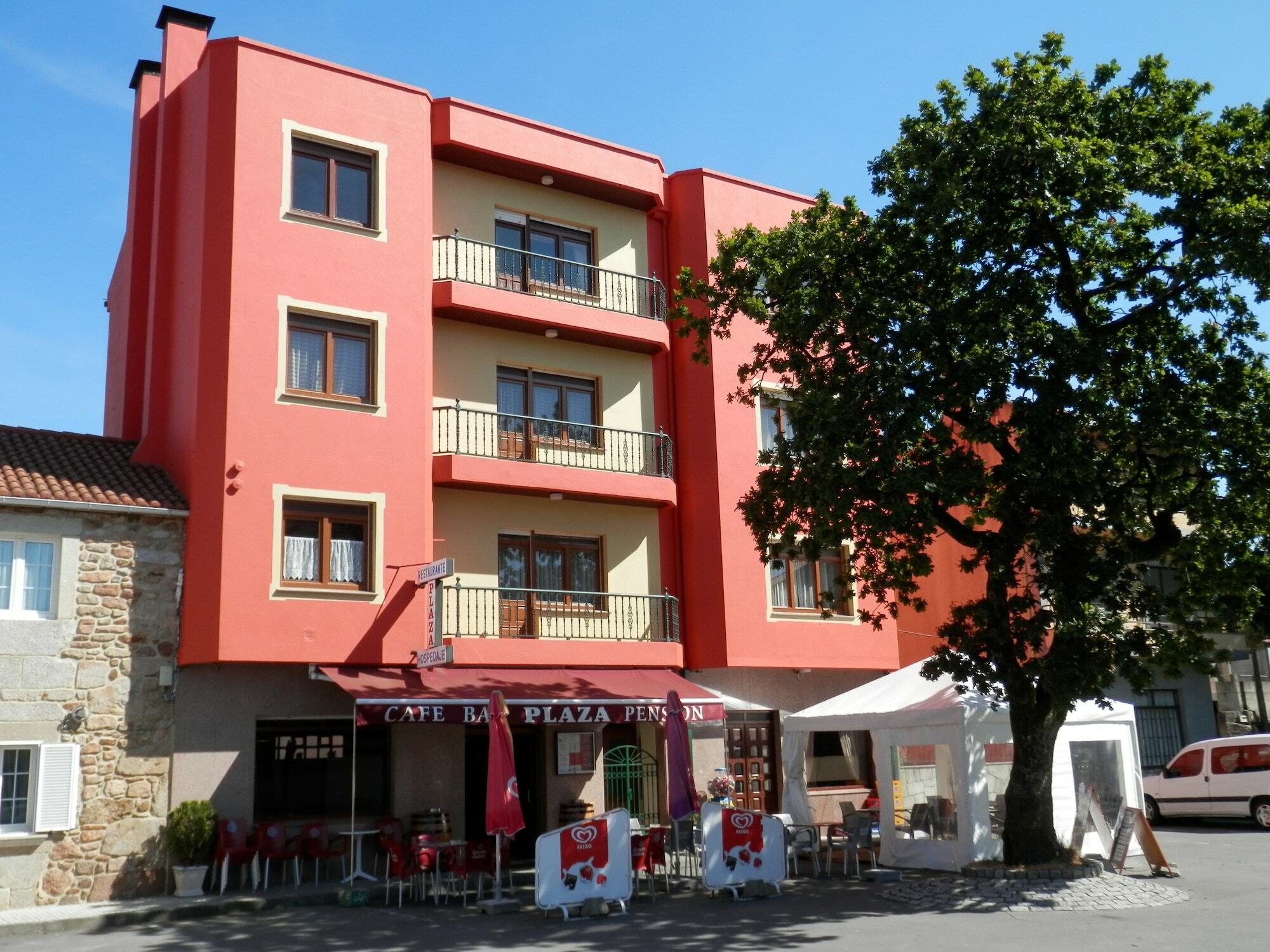 Pensión Plaza Quintáns Exterior foto